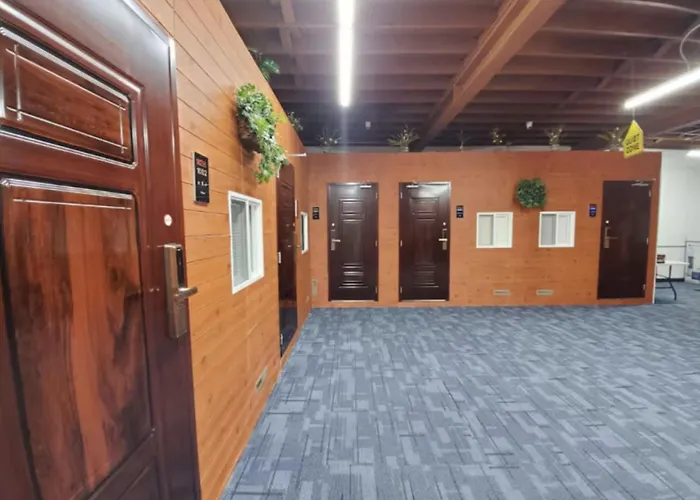 Modern, Location, Free Coffee And Tea